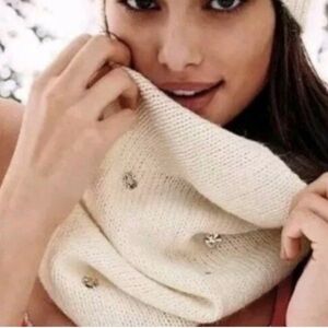 Victoria Secret Cream White Infinity Cowl Scarf Snood Bling Clear Rhinestones